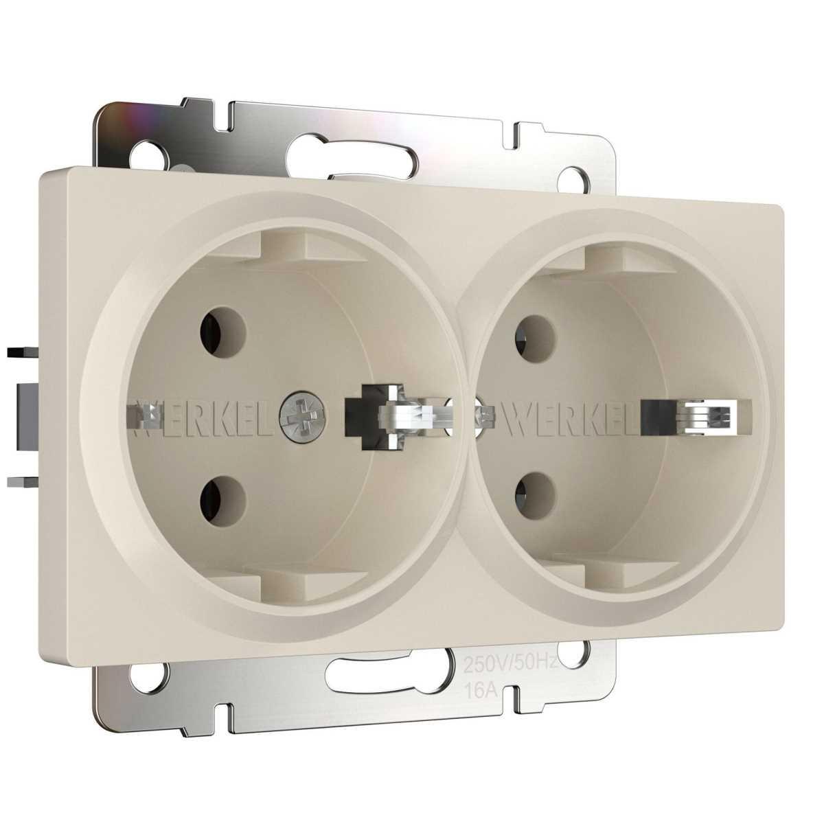 Розетка двойная с заземлением Werkel айвори матовый W1172062 4690389192142