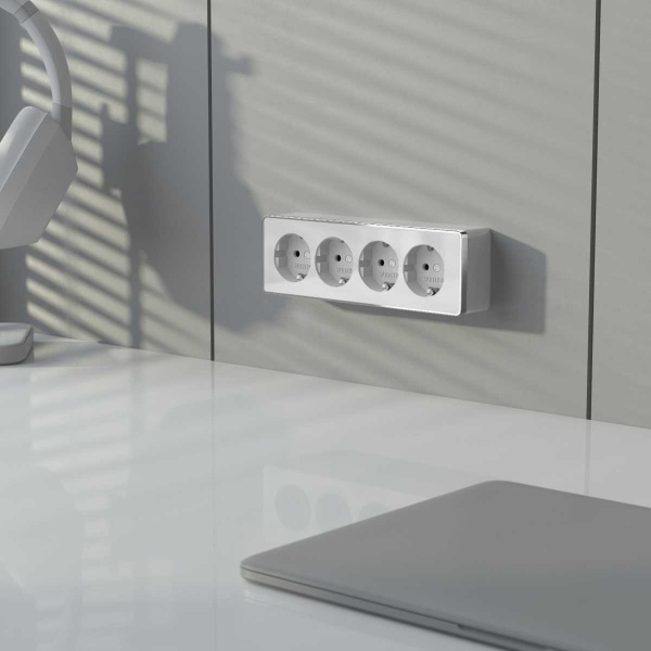 Розетка четверная с заземлением и шторками Gallant Werkel a071252