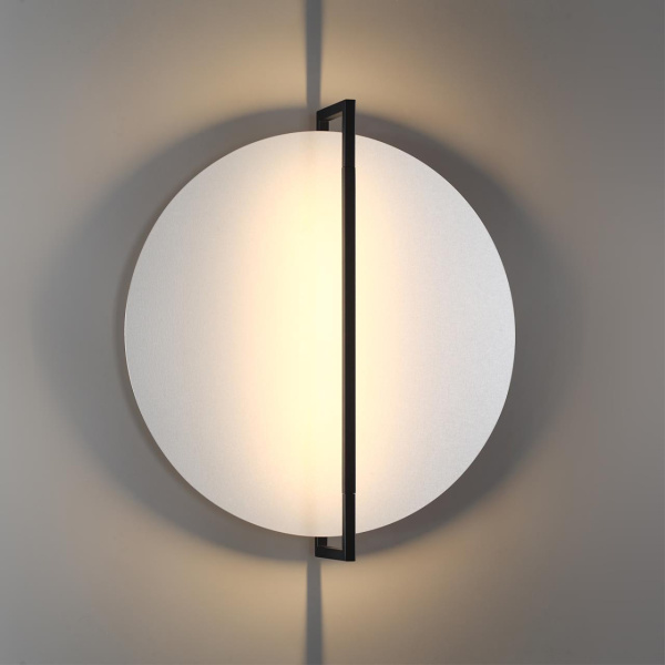 Настенно-потолочный светодиодный светильник Odeon Light Hightech Lunar 7015/20WL