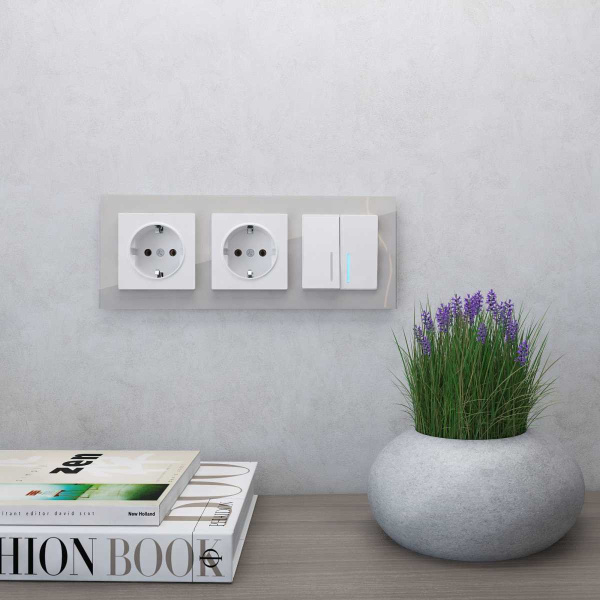 Рамка на 3 поста Werkel Favorit дымчатый W0031117 4690389159862