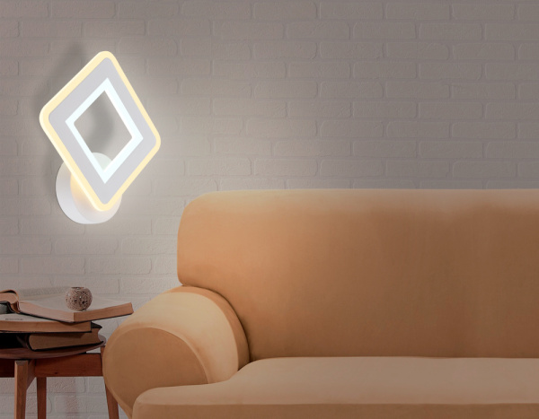 FA871 Настенный светодиодный светильник FA871 WH белый 11W 220*250*50