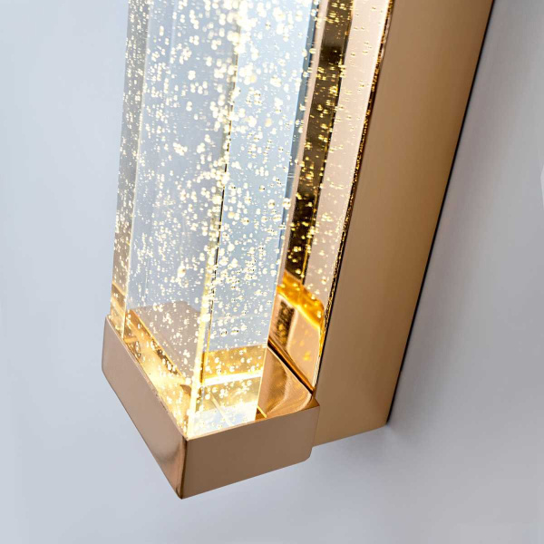 Настенный светодиодный светильник Modelux ML.545.620 GD