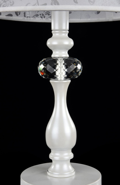 Настольная лампа Freya Adelaide FR2306-TL-01-W