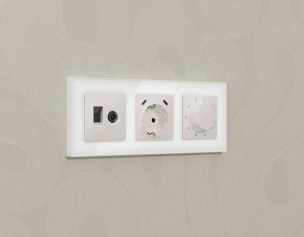 Лицевая панель AMBRELLA VOLT ALFA AP2105