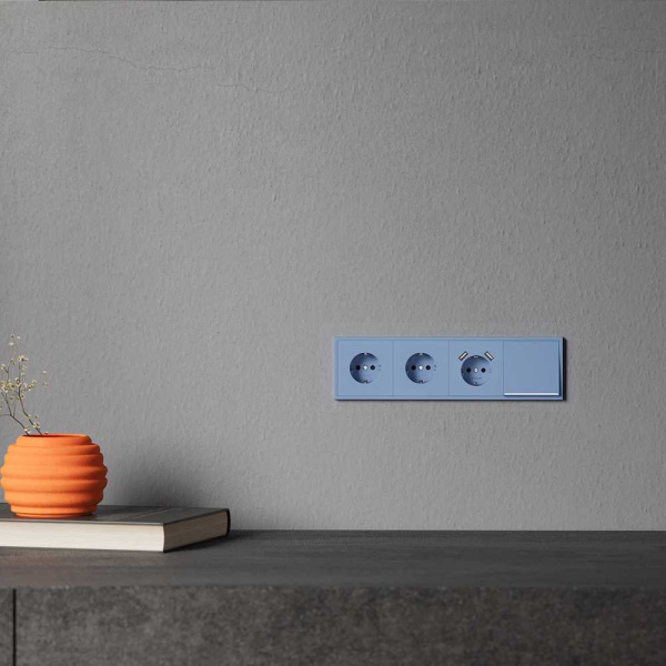 Накладка для розетки с заземлением и защитными шторками, с USB A+A, S70 (деним) Voltum VLS000915