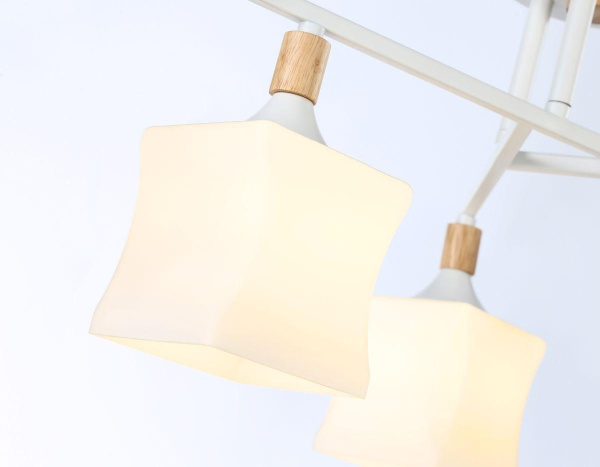 Потолочная люстра Ambrella light Traditional Modern TR9488