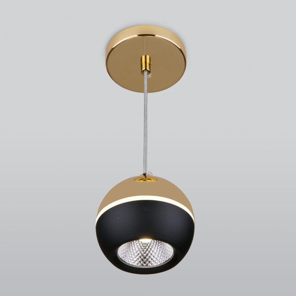 Подвесной светодиодный светильник Elektrostandard DLS023 9W 4200K черный/золото a047804
