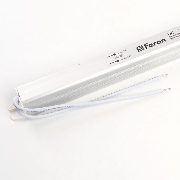 Блок питания для светодиодной ленты Feron LB001 24V 60W IP20 2,5A 48014