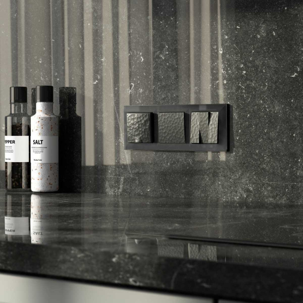 Набор клавиш Werkel Hammer для выключателя трехклавишного черный W1239008 4690389162688