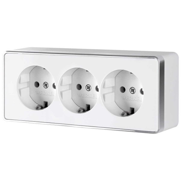Розетка тройная с заземлением и шторками Werkel Gallant белый W5073101 4690389163913