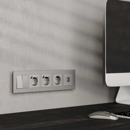 Рамка Werkel AluMax на 5 постов алюминий W0053506 4690389214318