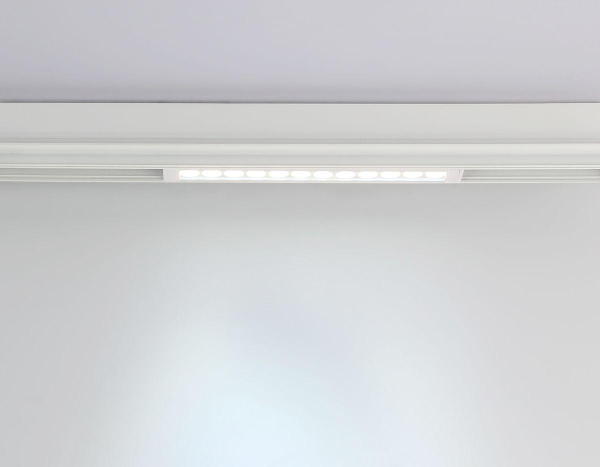 Трековый светодиодный светильник Ambrella Light Track System Magnetic 220V GL1301