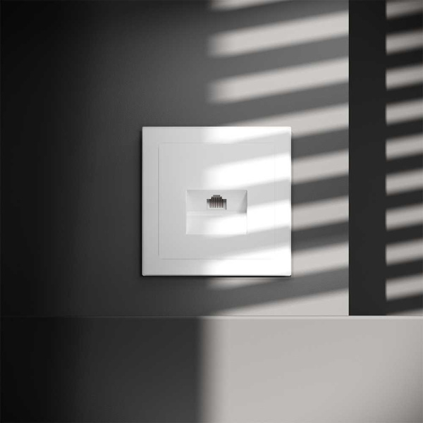 Розетка компьютерная встраиваемая Voltum S70 RJ45 кат.6, (белый матовый) VLS060102