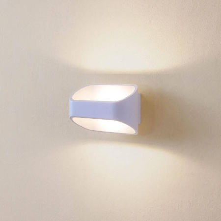 Настенный светильник Citilux Декарт-7 CL704070