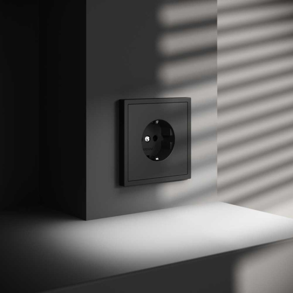Розетка встраиваемая Voltum S70 с заземлением 16А, (черный матовый) VLS040108