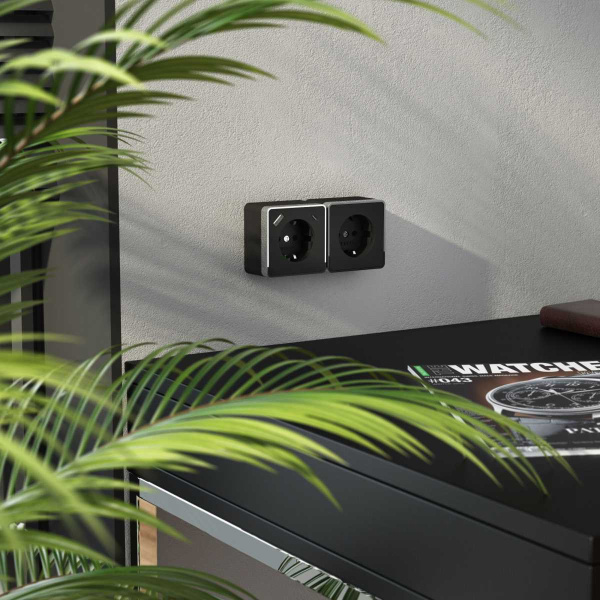 Розетка с заземлением, шторками и USB тип A+C Werkel Gallant чёрный хром W5071735 4690389179655