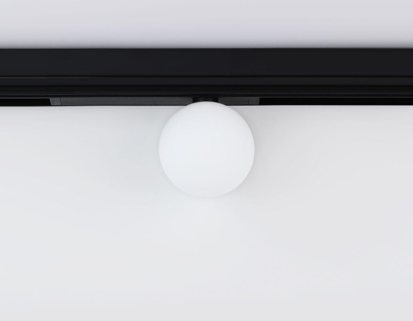 Трековый светодиодный светильник Ambrella Light Track System Magnetic 220V GL1371