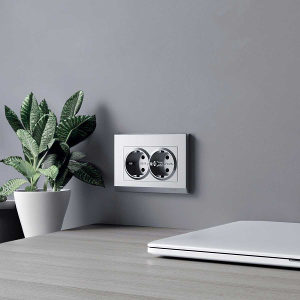 Рамка Werkel Stark для двойной розетки серебро W0081865 4690389194986