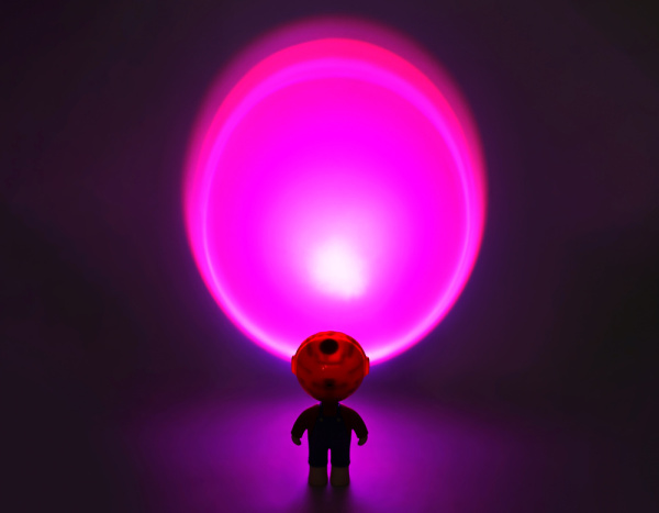 DE8248 Атмосферная светодиодная настольная лампа