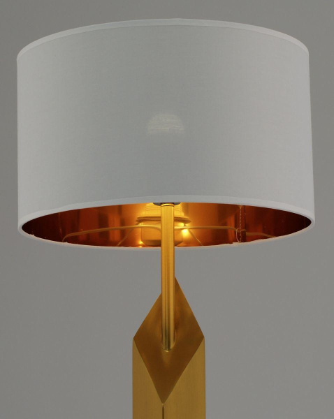 Настольная лампа Moderli Delicacy V11148-1T