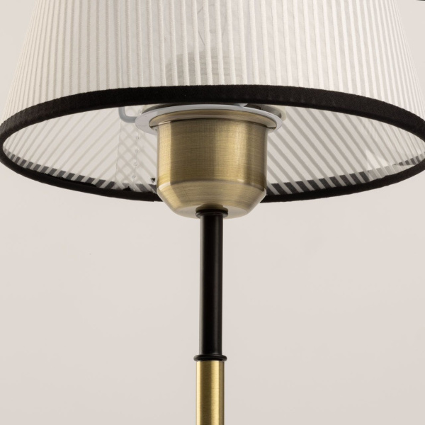 Настольная лампа De City Конрад 667034401