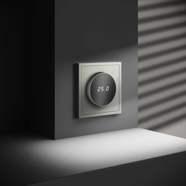 Терморегулятор электронный Voltum S70 с индикацией и датчиком, для теплого пола, (сталь) VLS070105